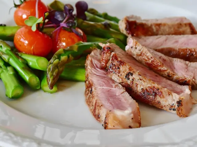 How To Reheat Steak Without Ruining It: 3 Foolproof Methods For Tender, Juicy Results
