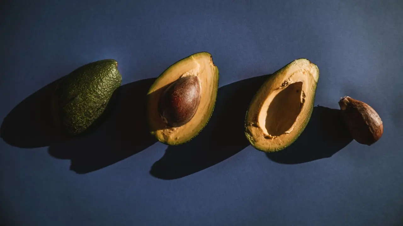 how long does it take an avocado to ripen