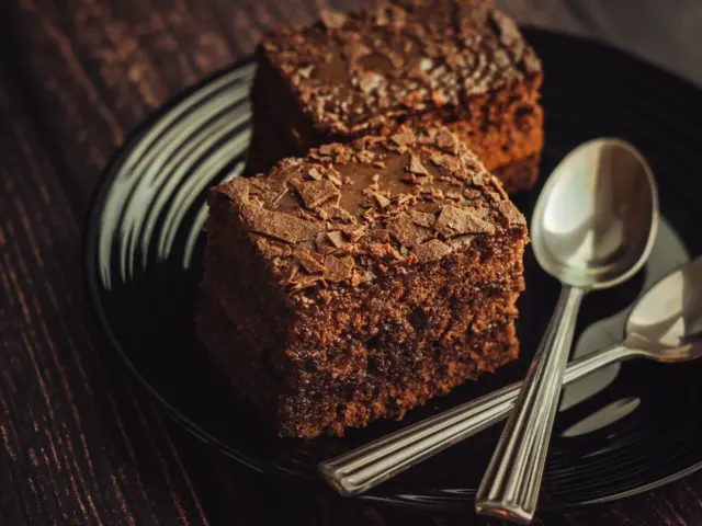 Fudgy Small-Batch Brownies: The Easy 8–Piece Recipe For When You Only Want A Few (30 Minutes)